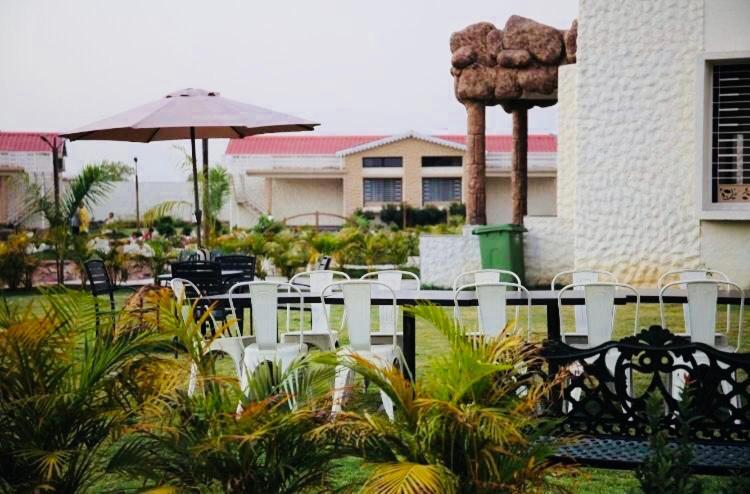 Royal Karhandla Resort Umred Exterior photo