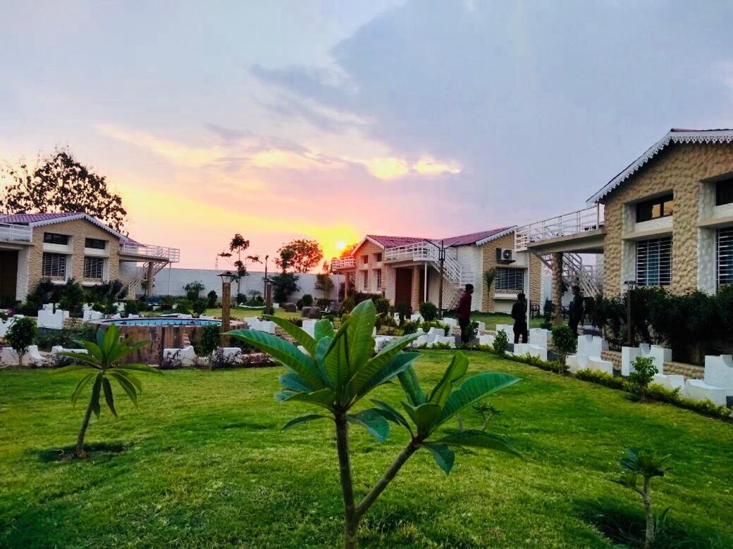 Royal Karhandla Resort Umred Exterior photo